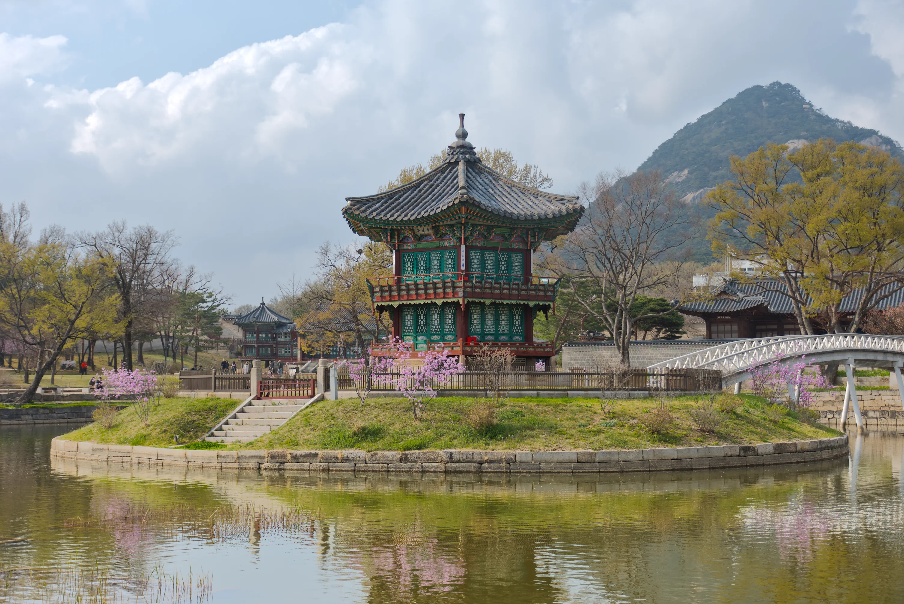 Structure in a garden of Gyeongbok Palace